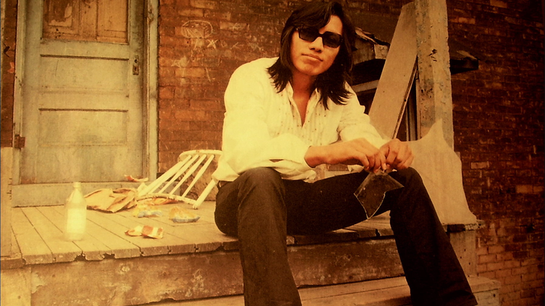 E' morto Sixto Rodriguez: l'incredibile storia del cantautore che ispirò la rivolta in Sudafrica