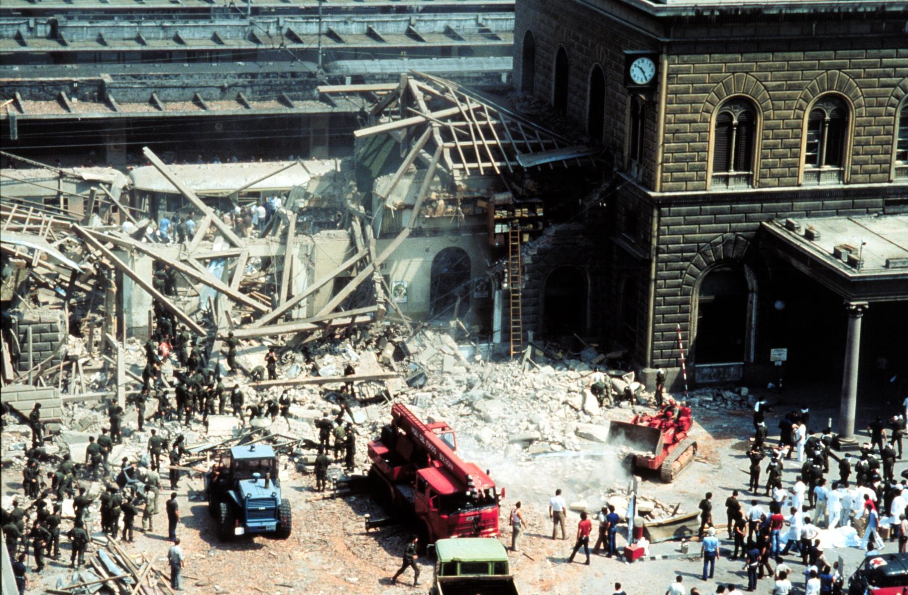 Strage di Bologna, l'Anpi: "Dentro Fdi tentativi di riscrivere la storia, ambiguità intollerabile"