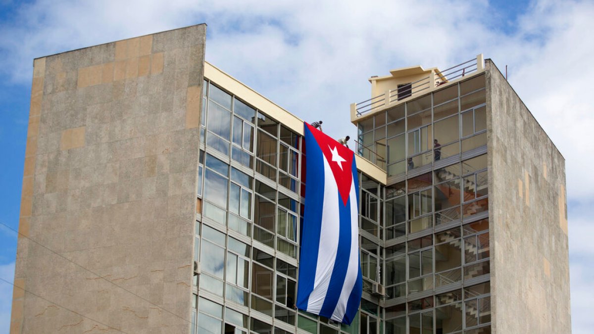 L'Avana, arrestati 17 trafficanti filo-russi che reclutavano cubani da mandare a combattere in Ucraina