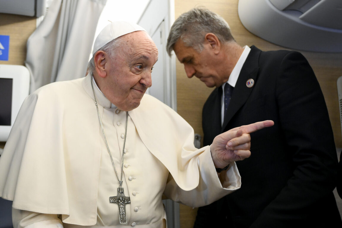Il Papa: "Imperialismo? Sulla grande Russia parlavo in senso culturale"