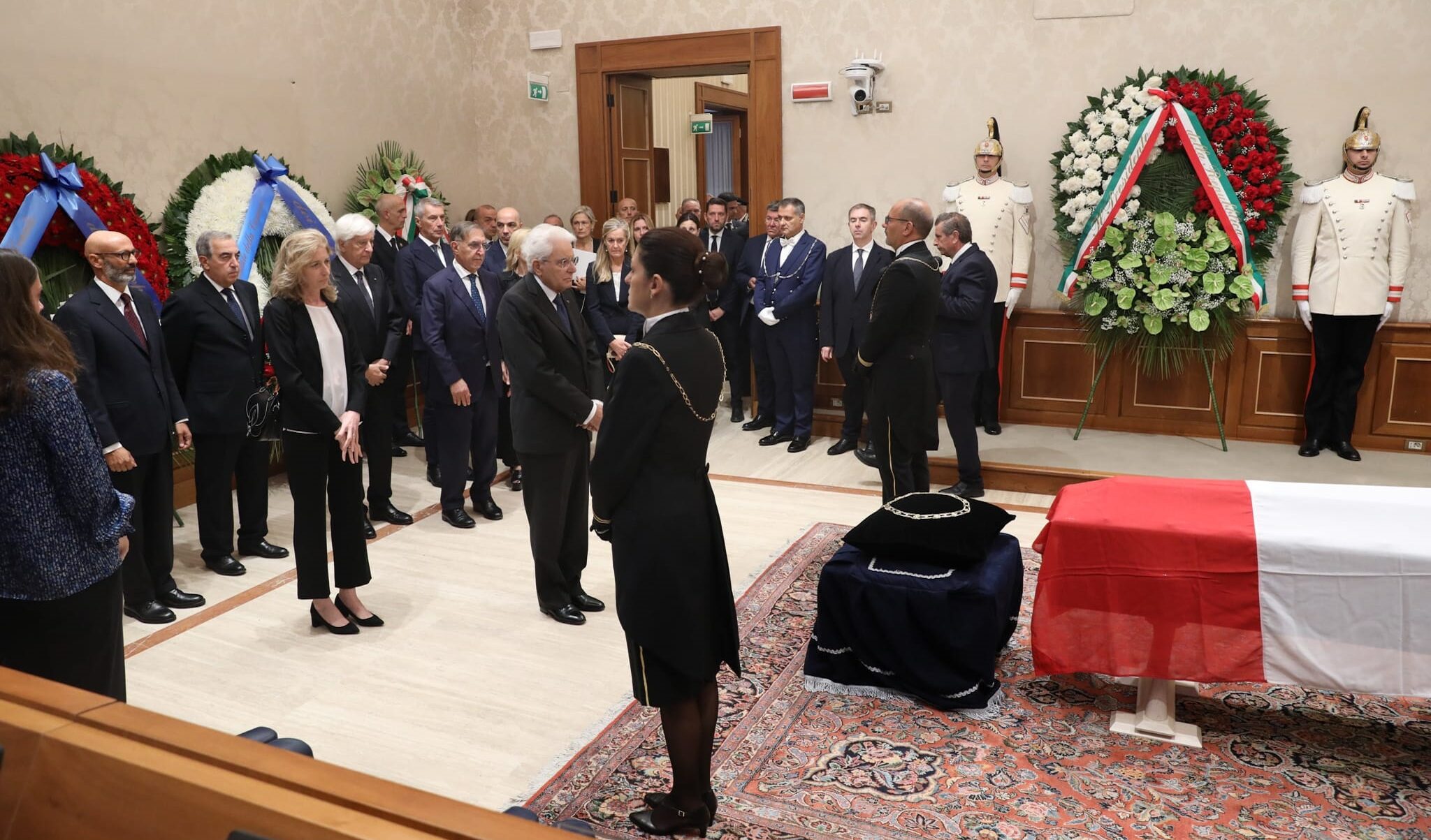 A Piombino una consigliera di destra brinda per la morte di Giorgio Napolitano
