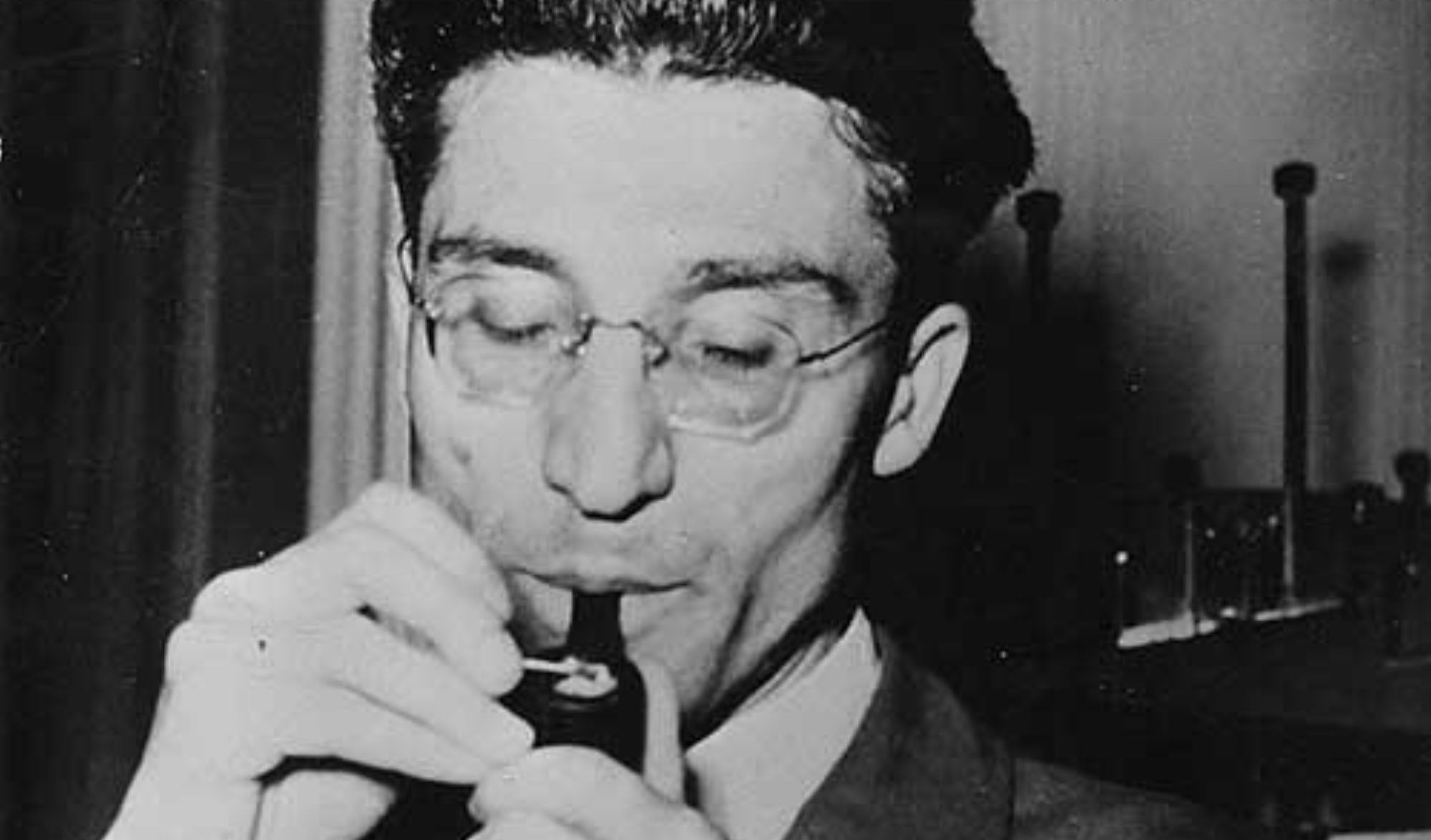 Cesare Pavese: la vita e l'opera di uno scrittore italiano tra solitudine, esilio e nostalgia