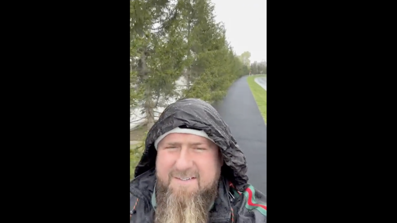 Kadyrov appare in video dopo la voci di una sua malattia: ma qualcosa non torna