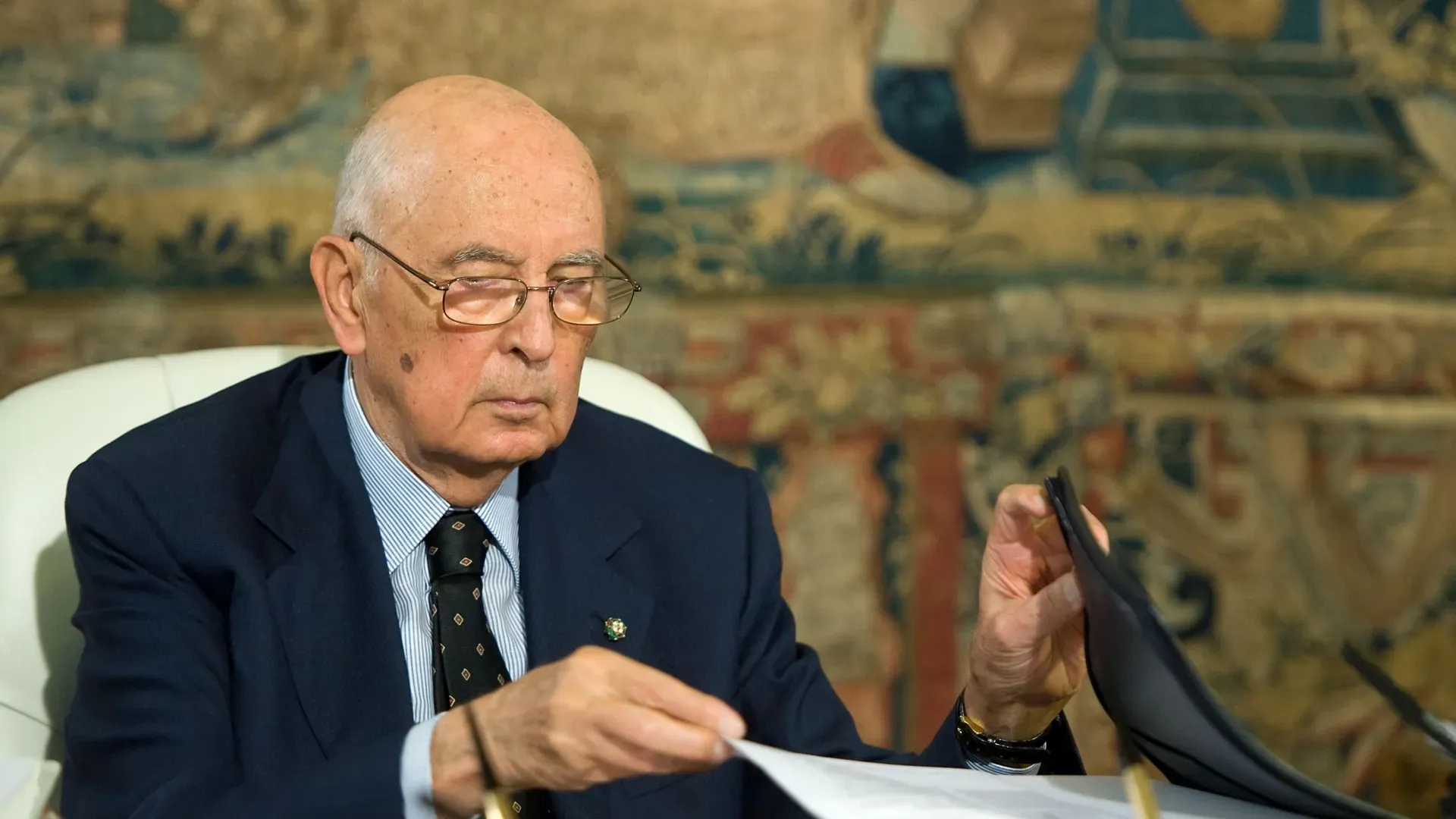 Napolitano: l'antifascista fedele alla Costituzione che lottò contro la piaga delle morti sul lavoro