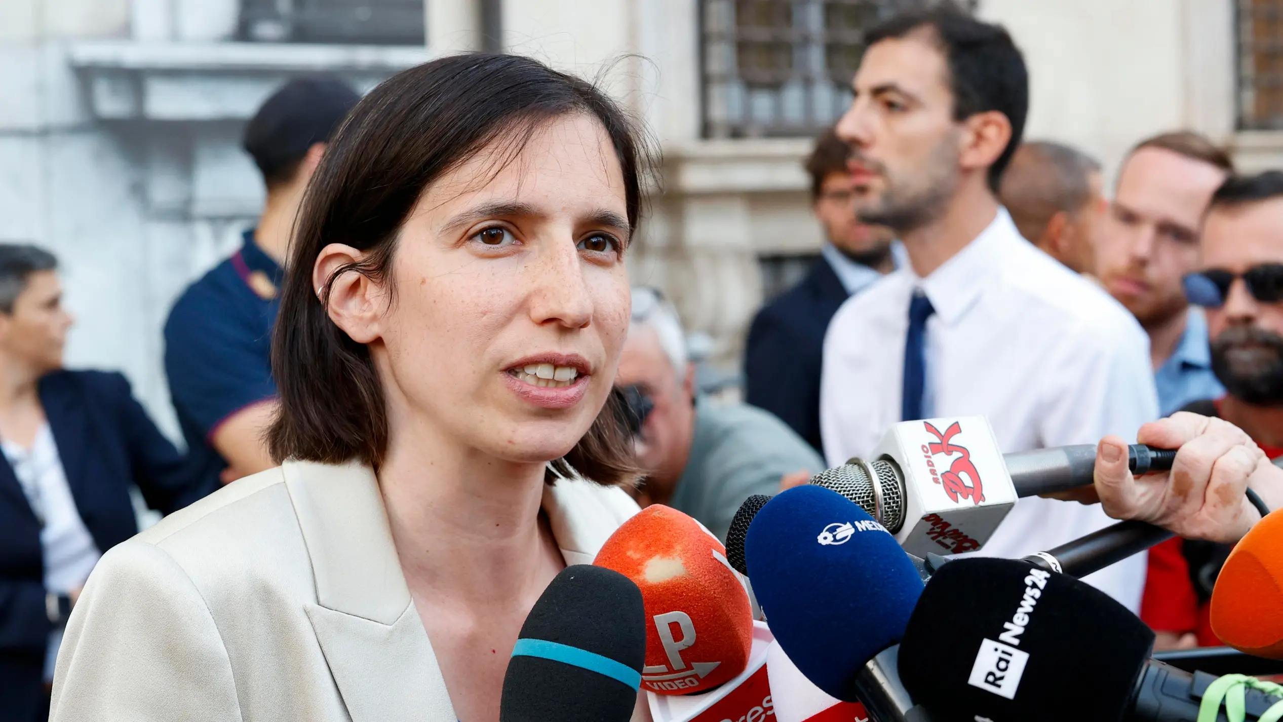 Elly Schlein (Pd): "La destra vuole reprimere i giovani, noi vogliamo investire sull'educazione"
