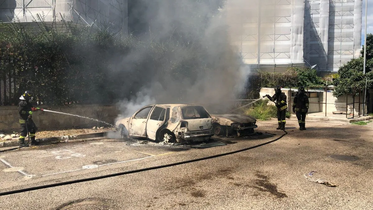 Quarto, dà fuoco a una vicina per una lite condominiale: l'uomo è stato arrestato