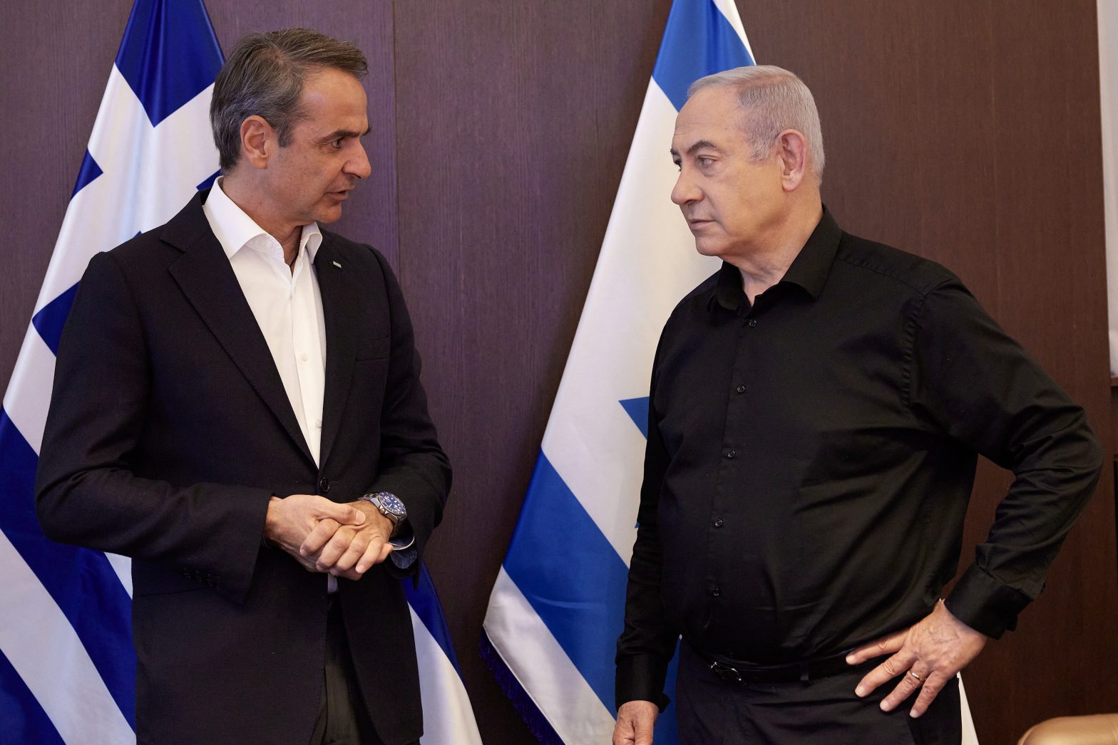 Nehanyahu incontra il premier greco Mitsotakis: "Hamas come l'Isis"