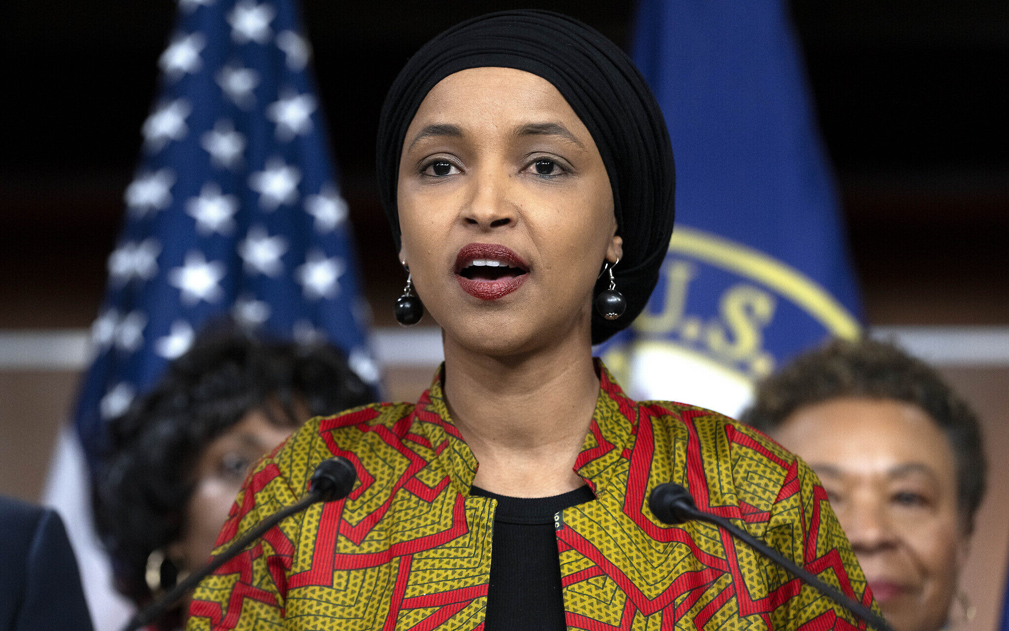 Le deputata Usa Ilhan Omar: "La ritorsione di Israele e un crimine di guerra. Pace negoziata e non armi"