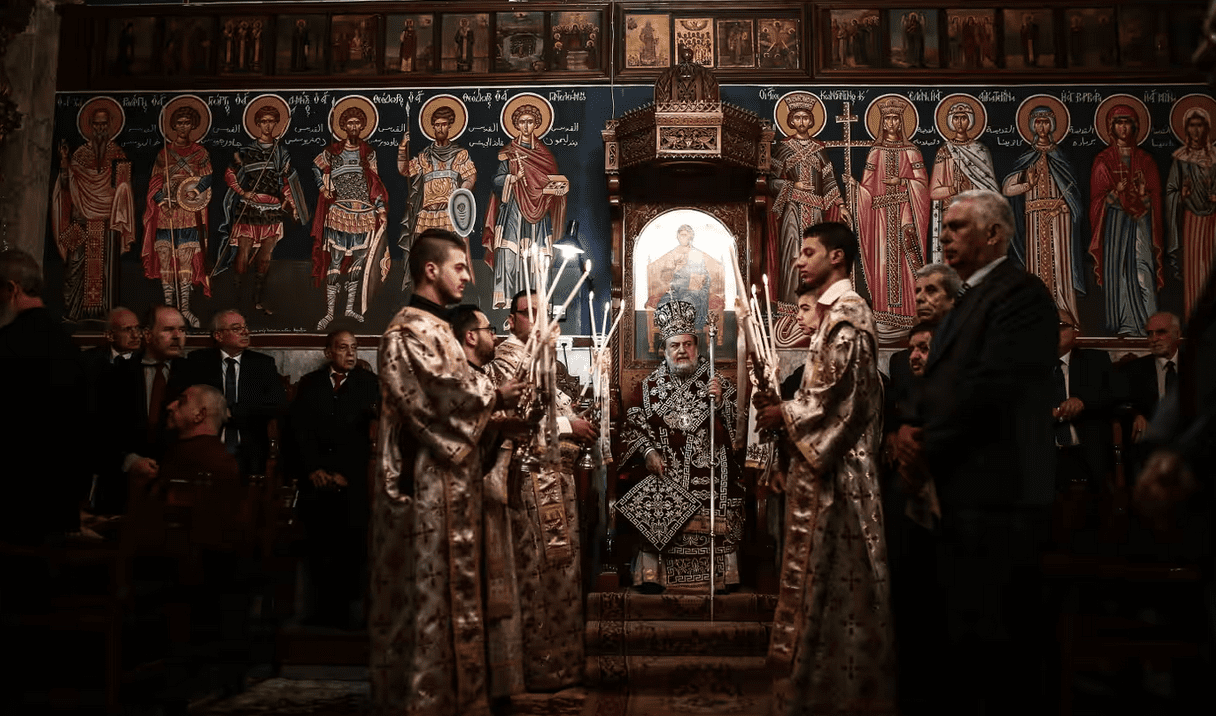 Israele bombarda la chiesa greco-ortodossa di Gaza: il Patriarcato parla di 'crimini di guerra'