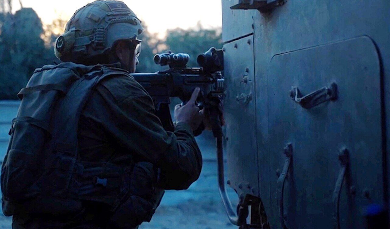 Israele dice che il suo esercito è arrivato alle porte di Gaza city