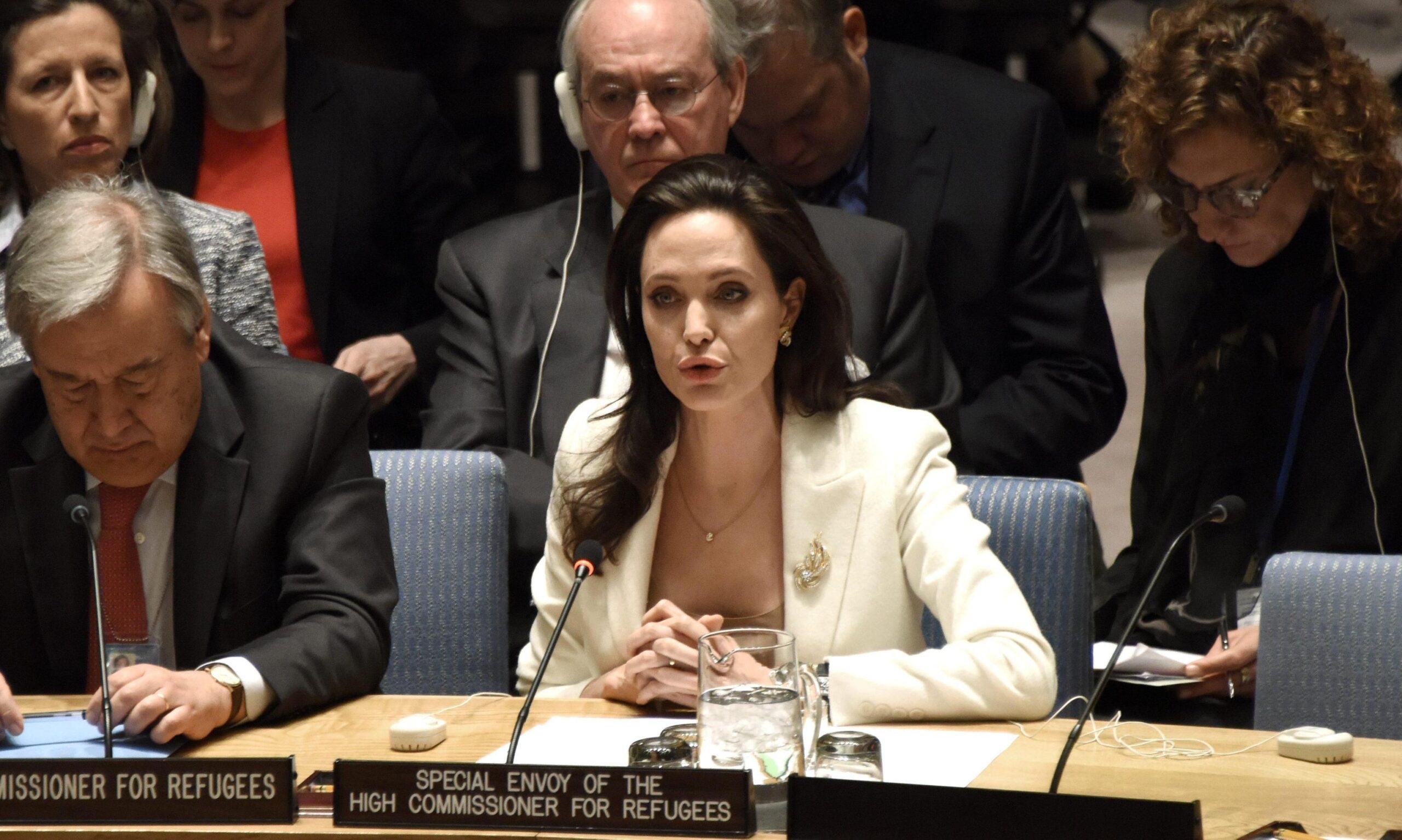 Gaza, Angelina Jolie (che è inviata Onu): "Cessate il fuoco, tutte le vite valgono"