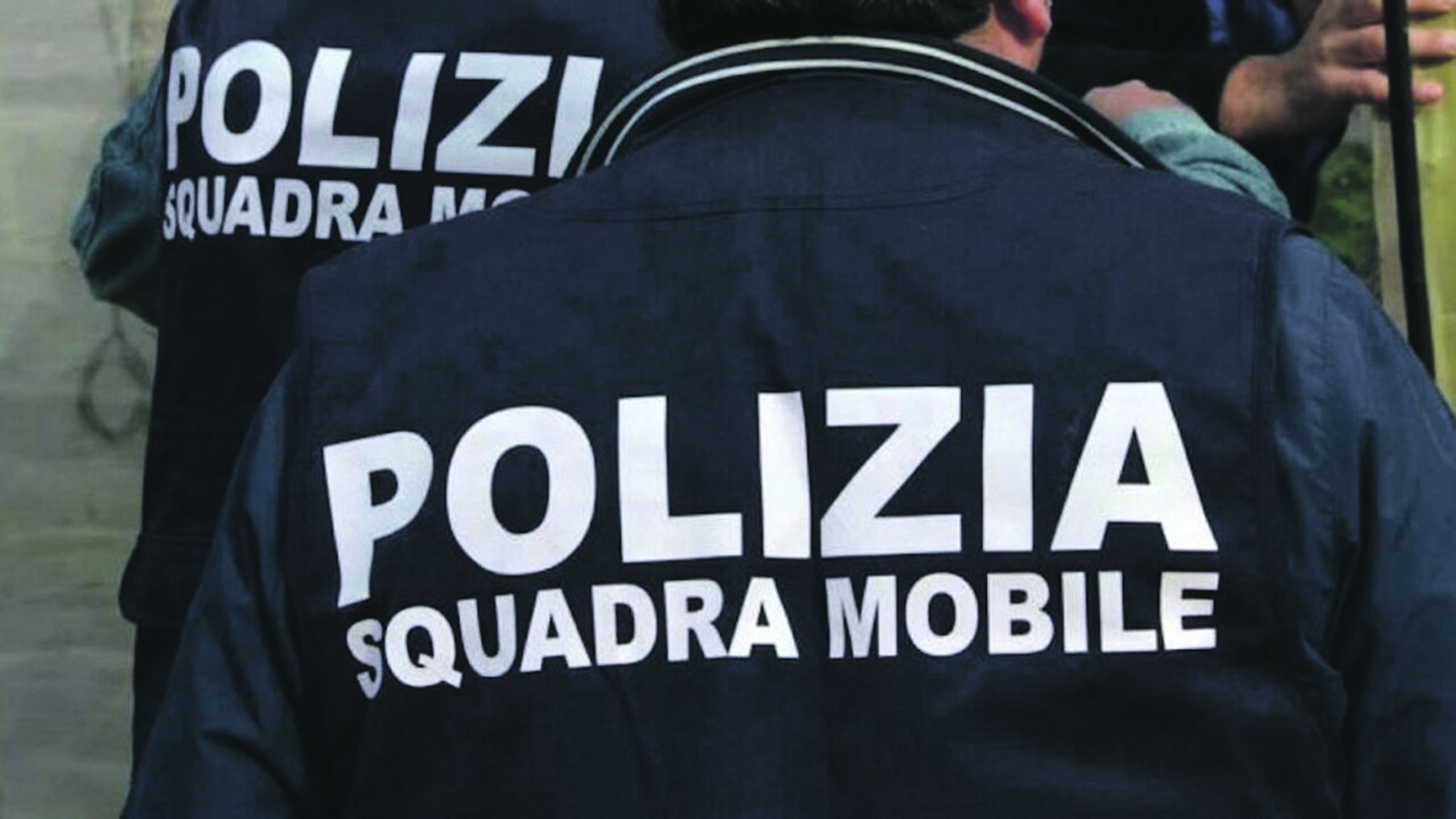 Una ragazza denuncia uno stupro di gruppo dopo essere stata invitata a una festa