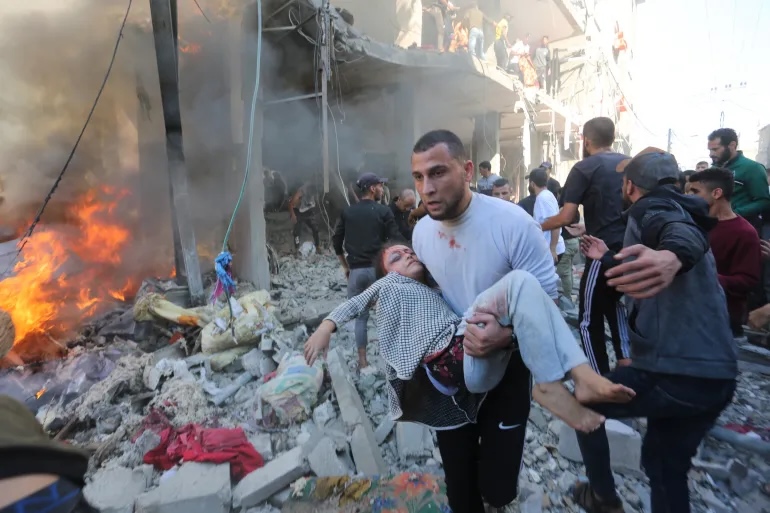 Israele bombarda ancora: altre tre stragi nel sud di Gaza, soprattutto vittime civili