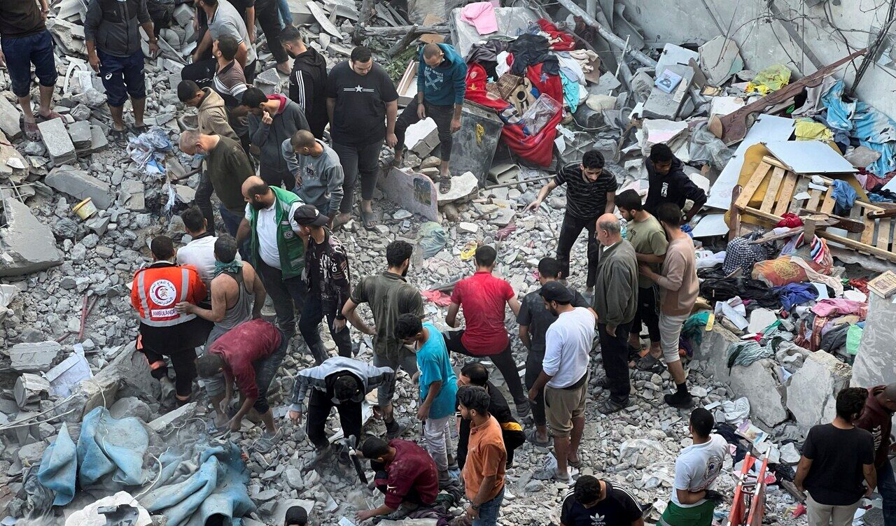 Gaza, l'Oms sconvolto dall'attacco di Israele all'ospedale indonesiano: "Basta orrore"