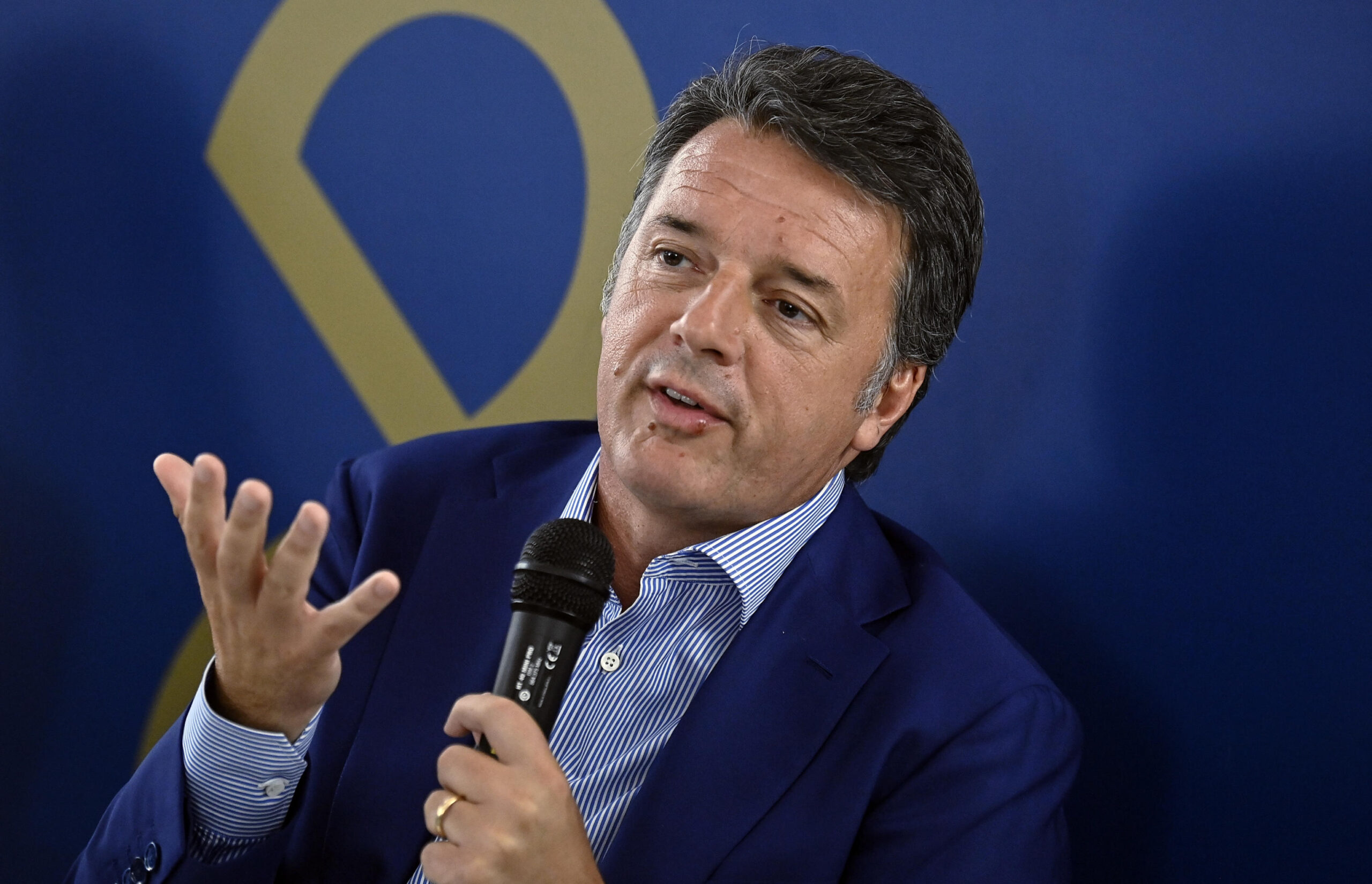 Renzi: "Meloni ha cambiato idea su tutto e ora Salvini prova a infilarsi..."