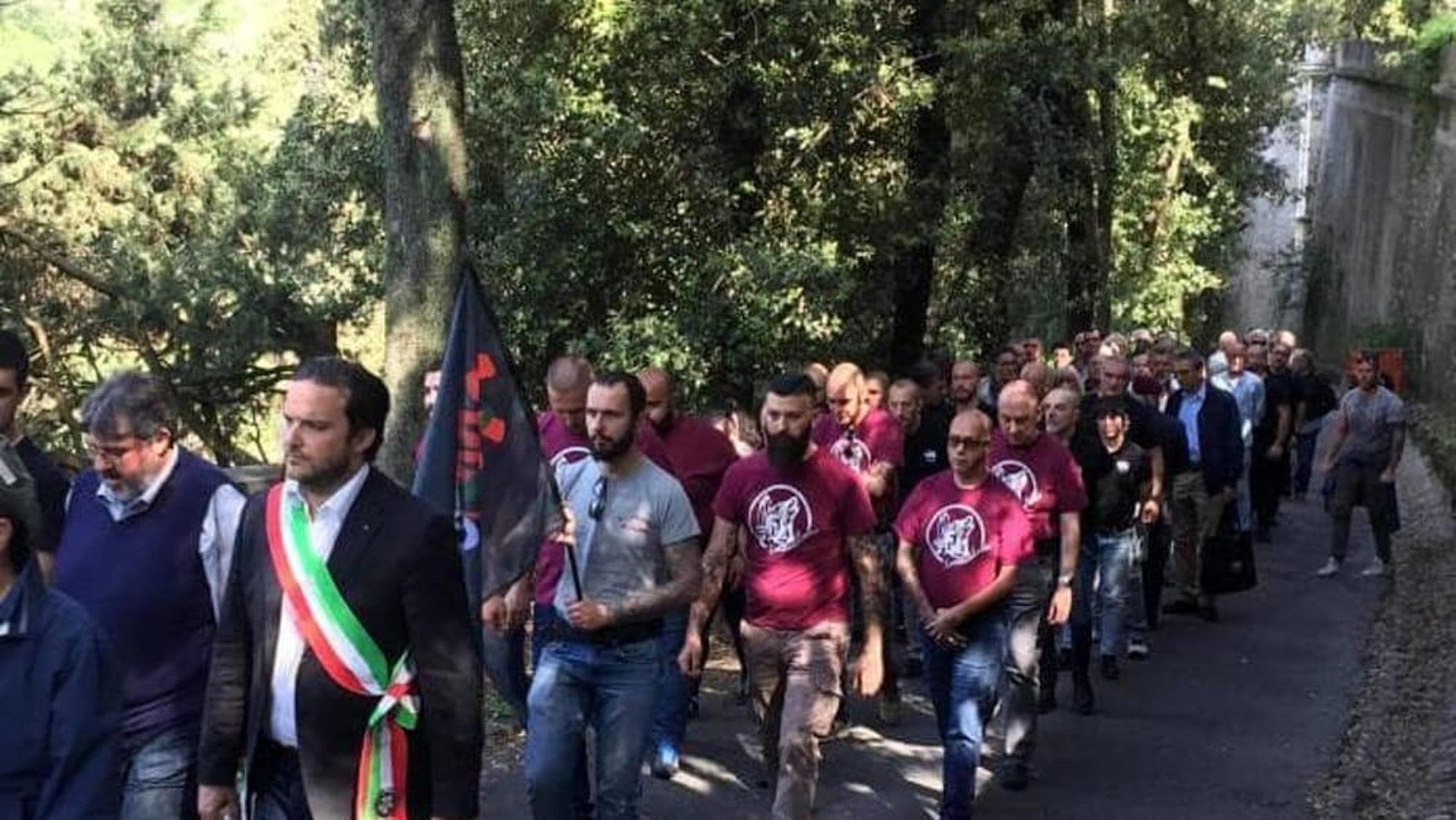Genova stanzia quasi 2 milioni per il sacrario fascista: polemiche (e la mezza marcia indietro)