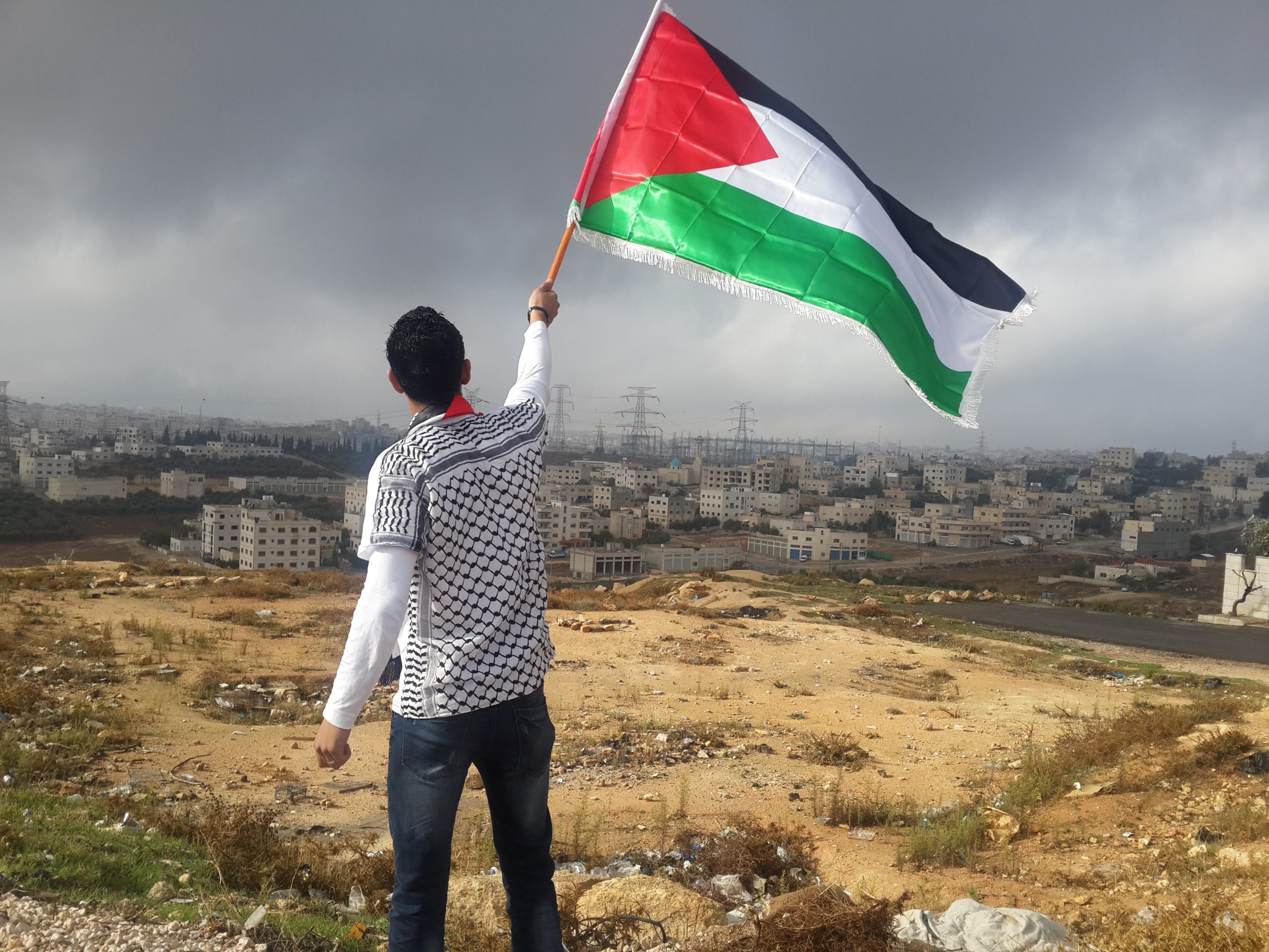 Irlanda, Norvegia e Spagna riconoscono lo Stato di Palestina: Israele ritira gli ambasciatori dalle Capitali