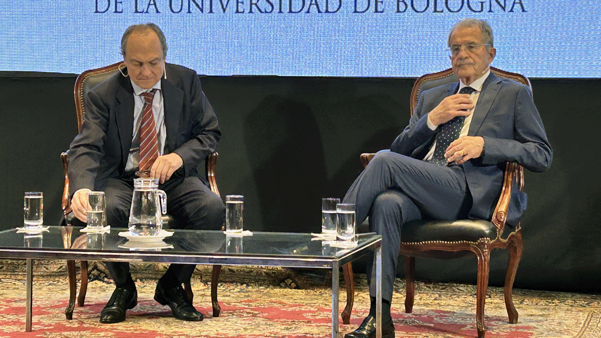 Prodi in Argentina parla del governo Milei: "Situazione complessa, sarà un cambiamento ampio"