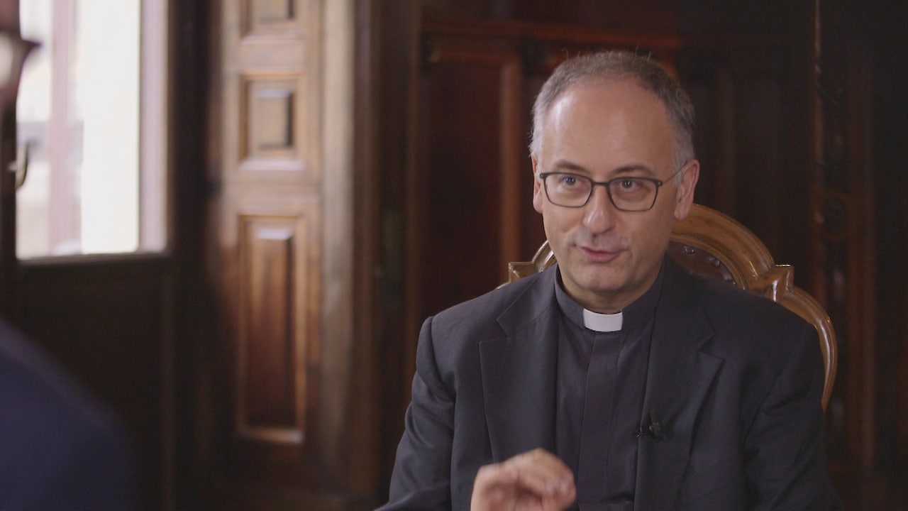 Padre Antonio Spadaro 'sbarca' su Radio 1 con la rubrica "La finestra su San Pietro"