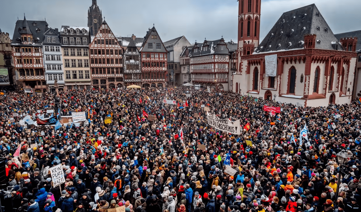 La Germania si oppone ai disegni eversivi dei post-nazisti di AfD: manifestazioni in tutto il paese