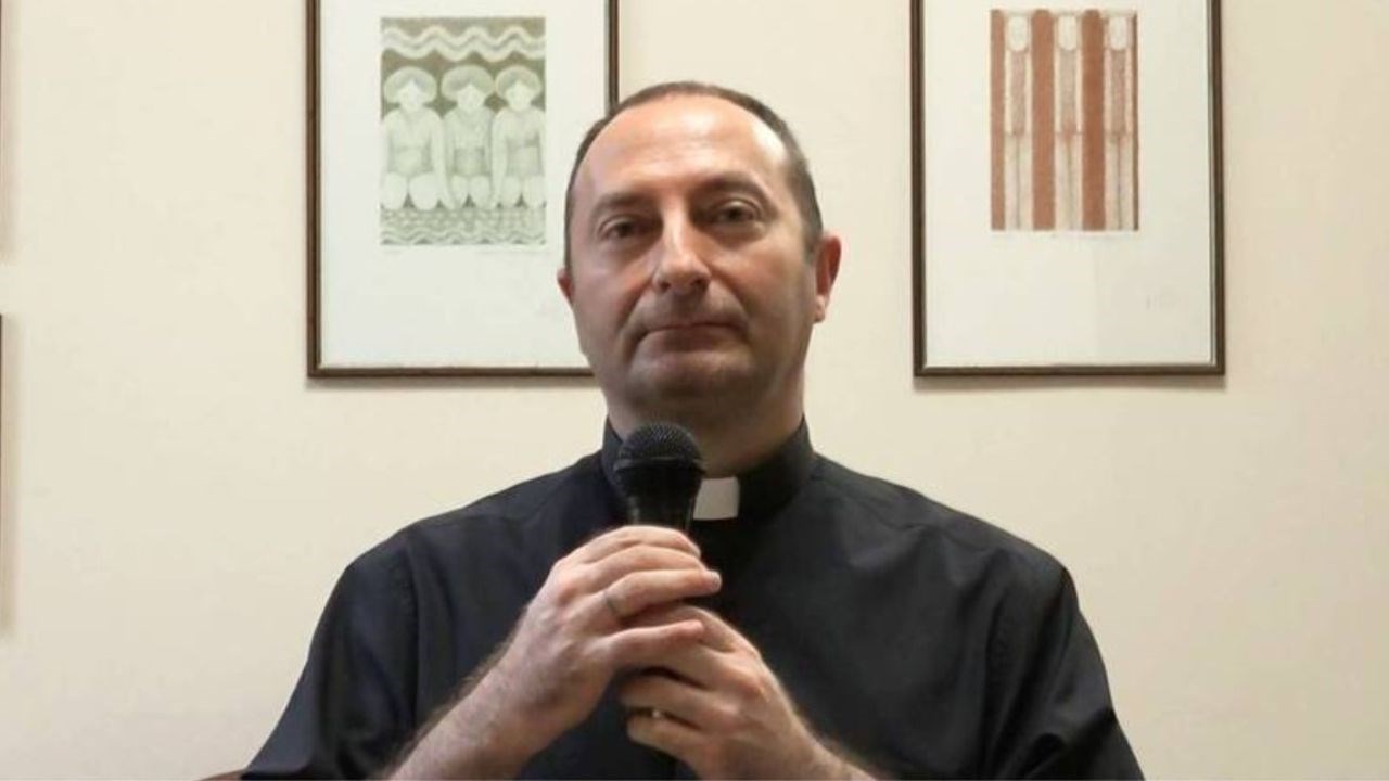 "Papa Francesco è un usurpatore e un massone gesuita": scomunicato Don Ramon Guidetti, parroco di Livorno