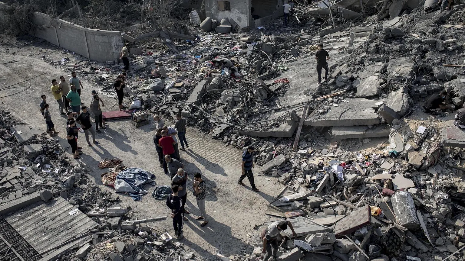Gaza, raid israeliano nel campo profughi di Nuseirat: uccisi 4 bambini