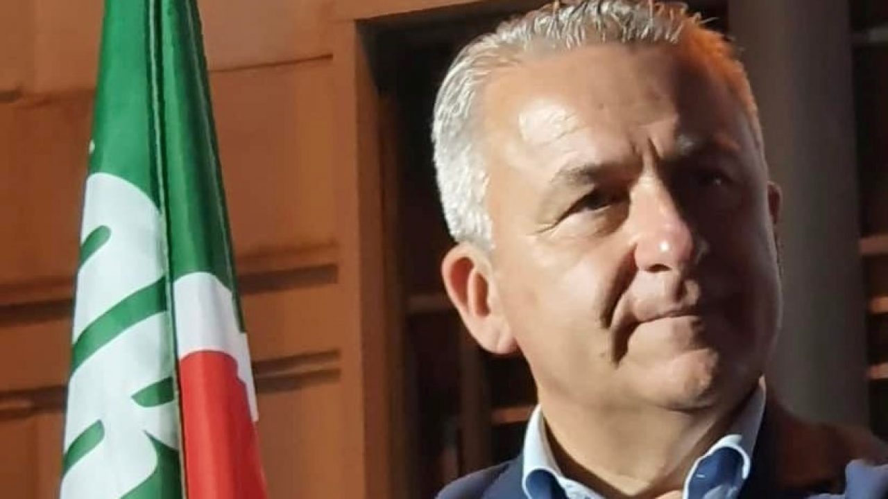 Forza Italia vuole l'obbligo di doggy bag nei ristoranti: l'ipocrisia provocatrice delle priorità della destra