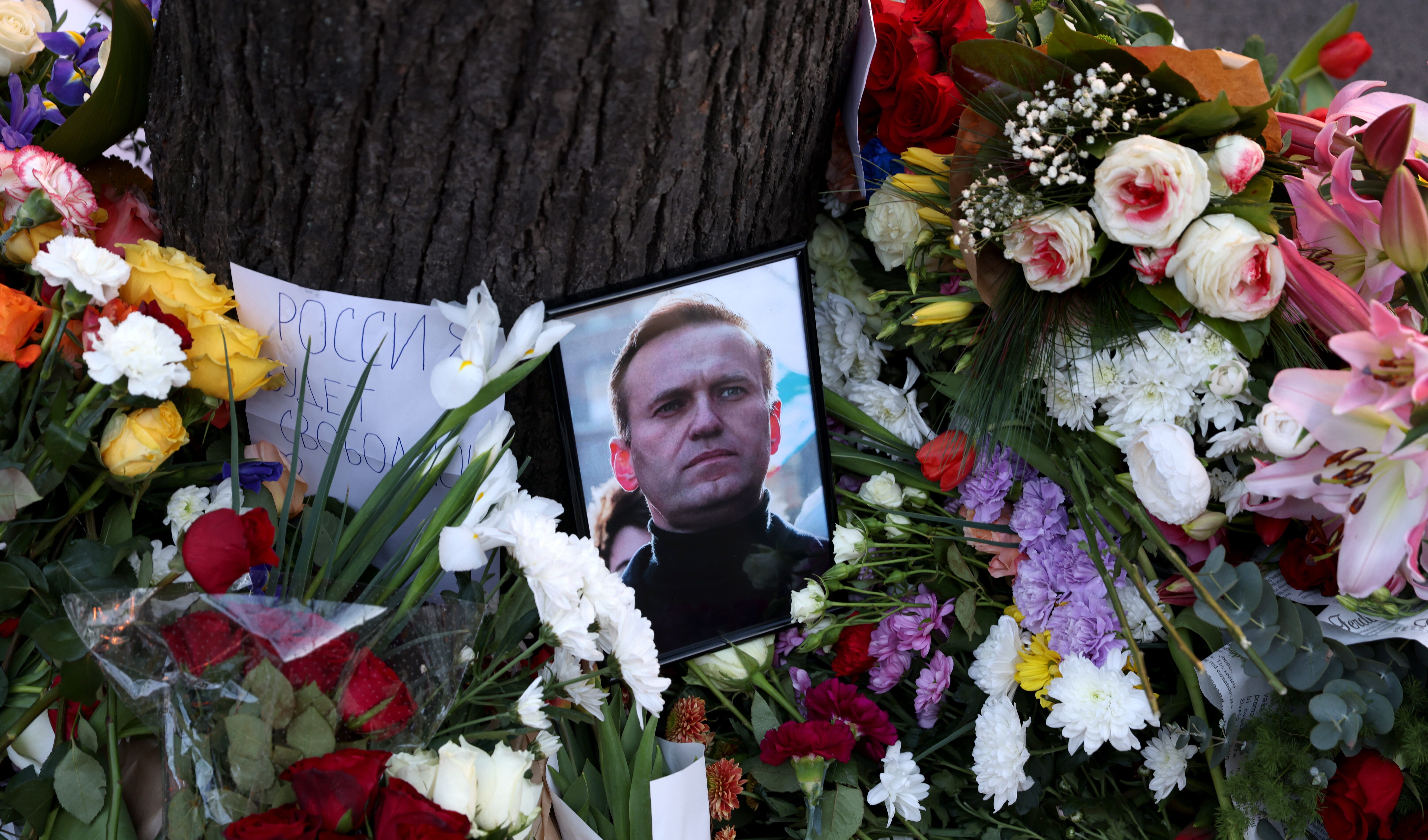 Sequestrato ogni oggetto di Navalny in cella: si allungano le ombre sulla morte del dissidente