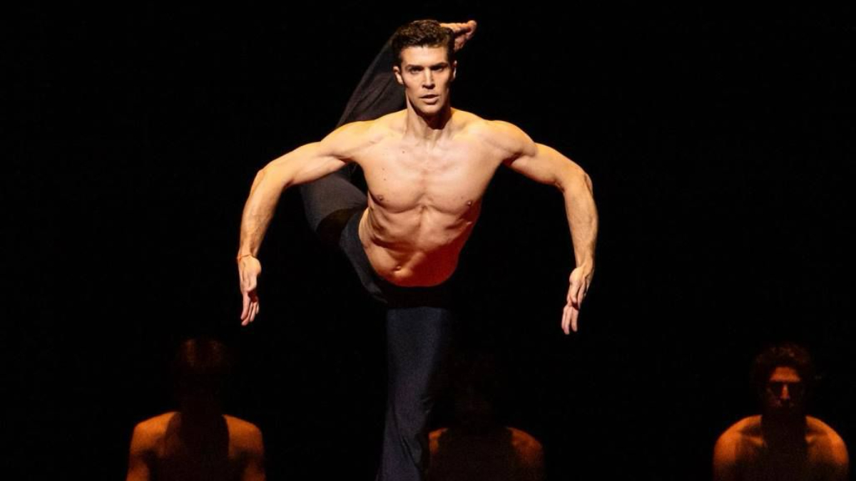 Roberto Bolle incanta l’Italia danzando il Bolero di Ravel