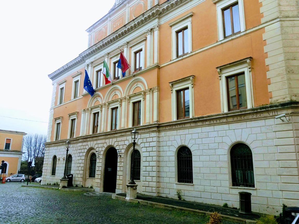 Innocenzi presenta la giunta di Tivoli sotto tutela del 'guidoniano' Bertucci