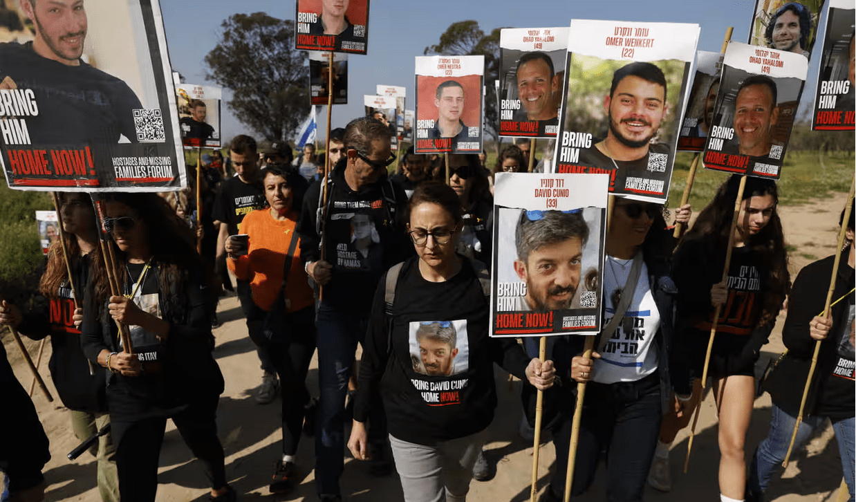 Israele, nuova marcia dei parenti degli ostaggi: obiettivo Gerusalemme