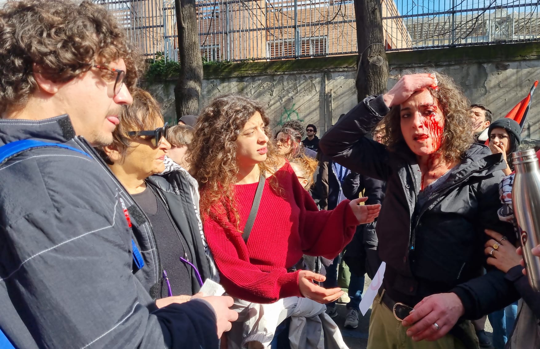 Censura e repressione stanno portando al suicidio la Rai