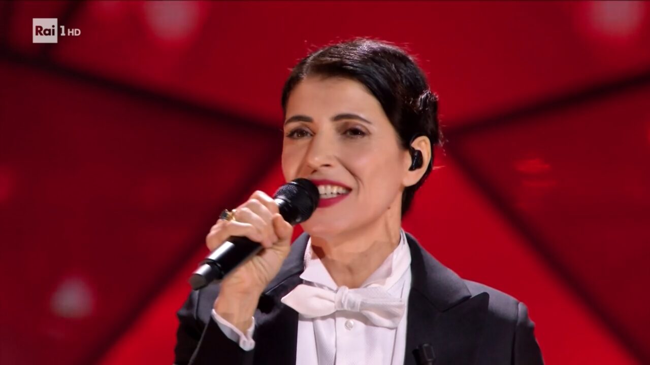 Giorgia canta “E poi” a distanza di trent'anni da quando la presentò sul palco di Sanremo