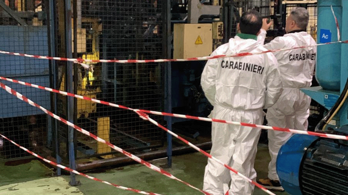 Operaio 52enne muore schiacciato da un macchinario nello stabilimento Stellantis: colleghi in sciopero