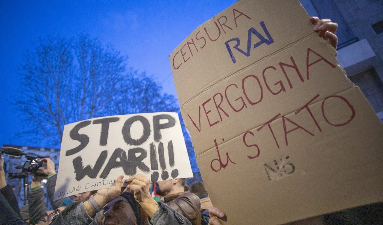 Guerra di Gaza, proteste davanti alle sedi Rai italiane: "Stop alla censura"