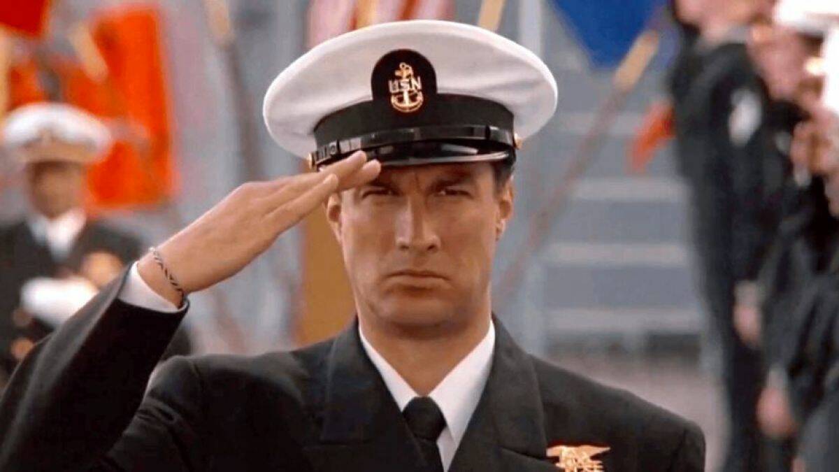 “Trappola in alto mare”, alle 21.35 su Tv8 il film del 1992 con Steven Seagal: ecco la trama