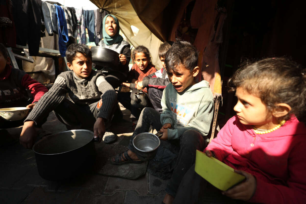 Bambini affamati a Gaza