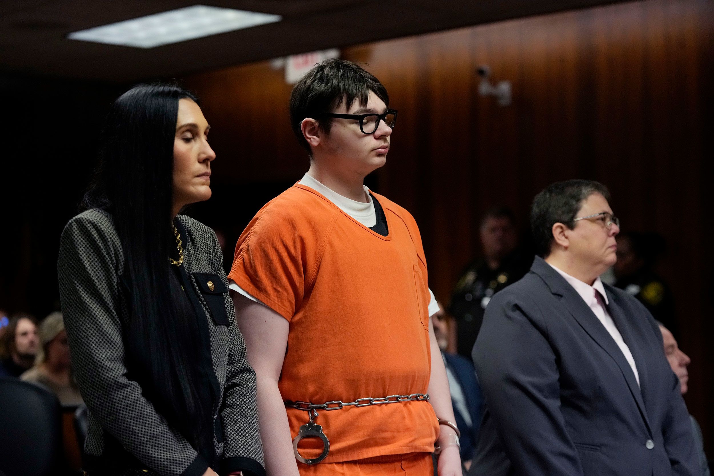 Condannato per omicidio colposo il padre del ragazzo che fece una strage in un liceo del Michigan