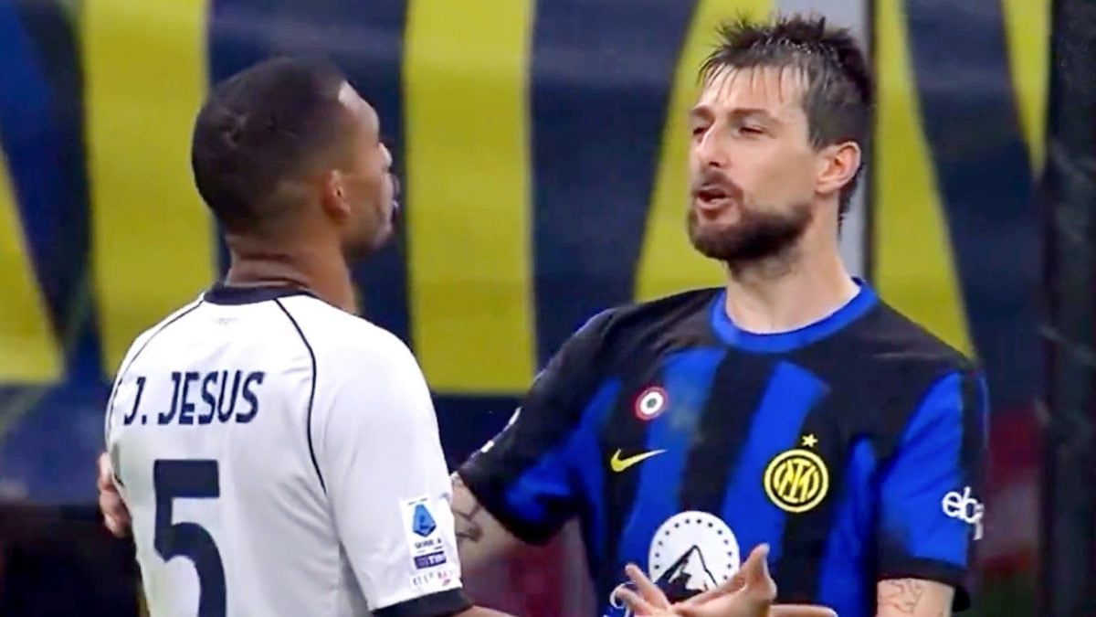 Juan Jesus con Acerbi: "Si era scusato ora nega l'insulto razzista, non ci sto"