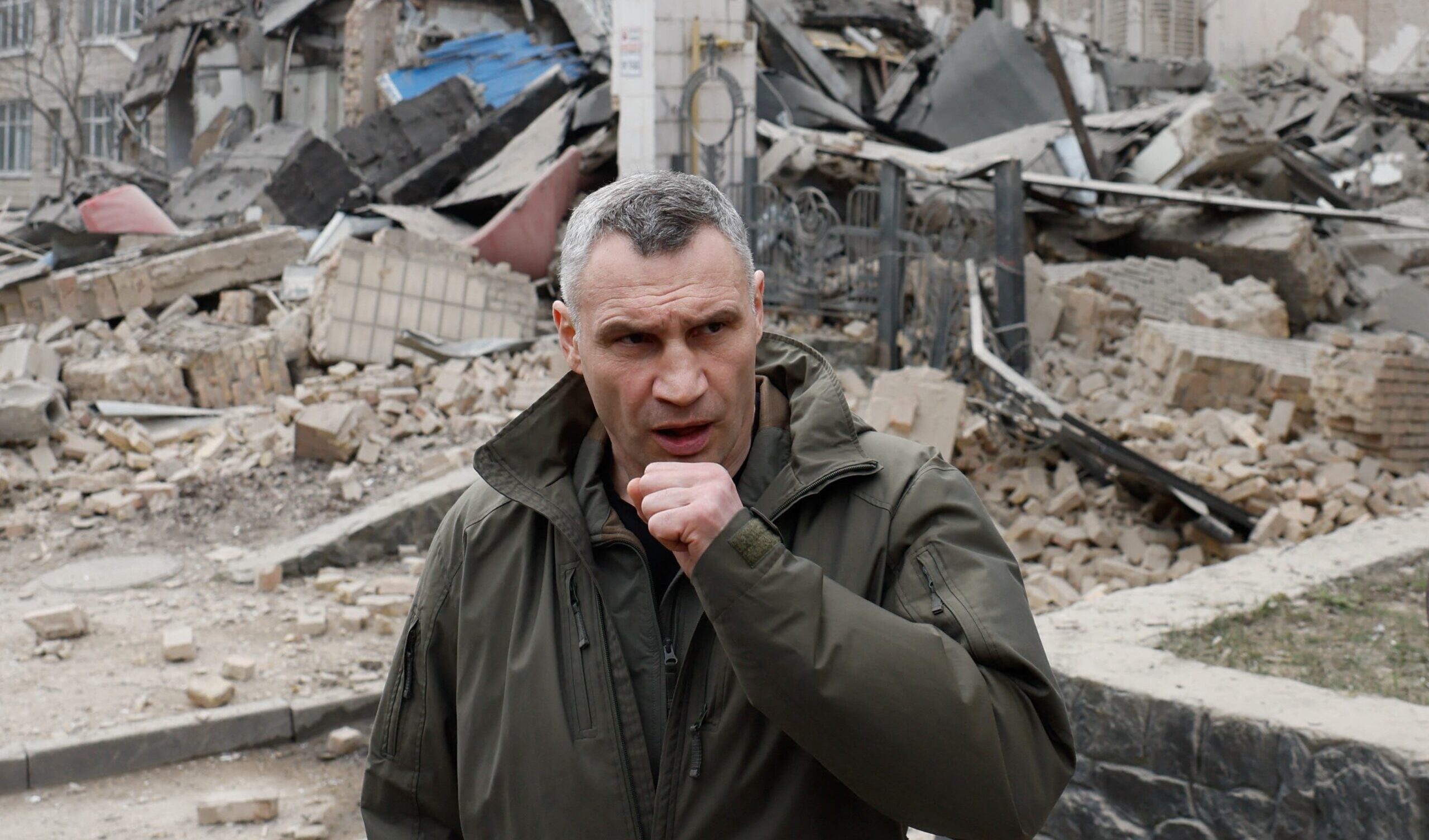 Vitali Klitschk sindaco di Kiev Mosca attacca Kiev con missili ipersonici: rappresaglia per la distruzione di due navi russe in Crimea