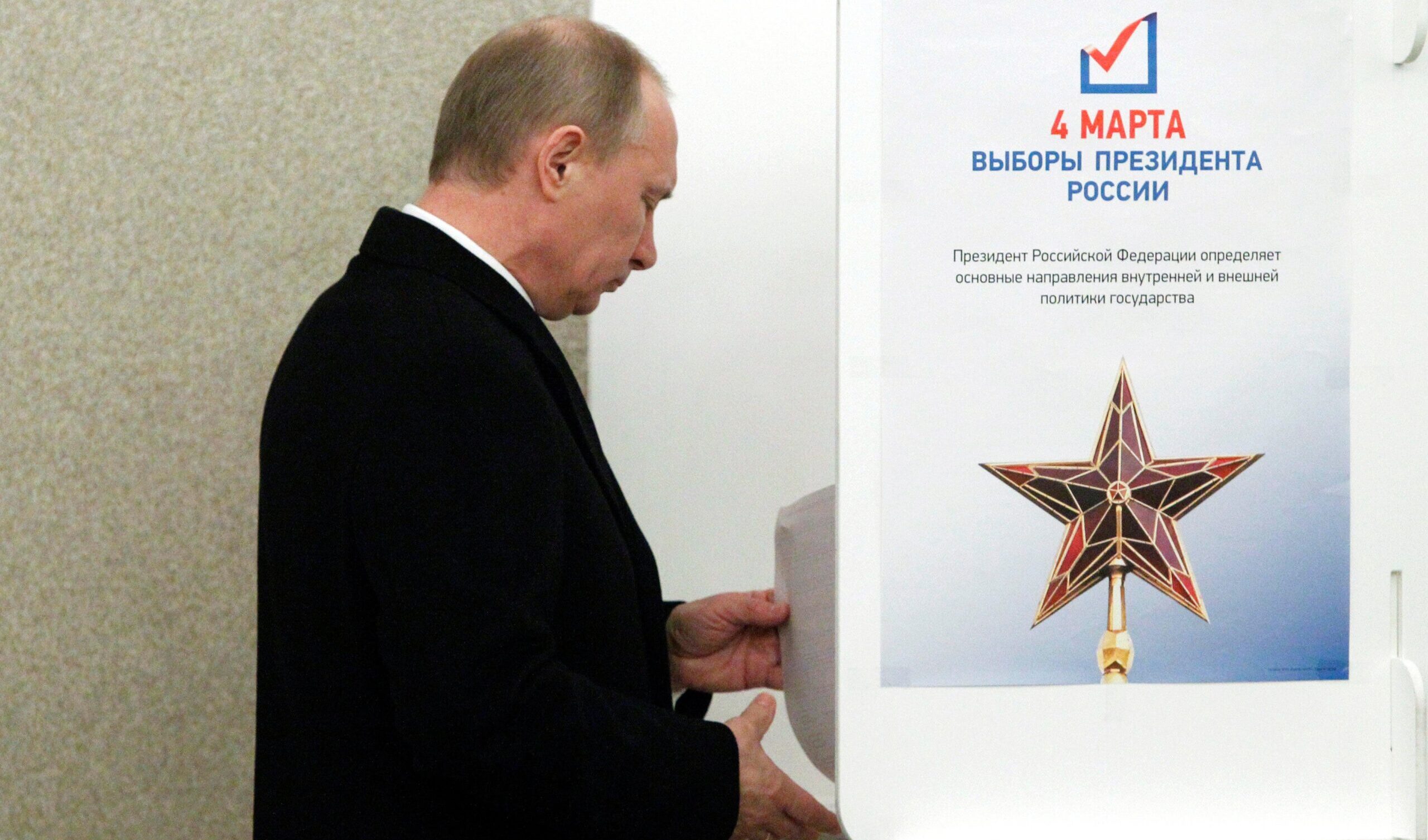 Putin vincerà le elezioni a mani basse: ma tra le mura del Cremlino ha capito che niente è come prima
