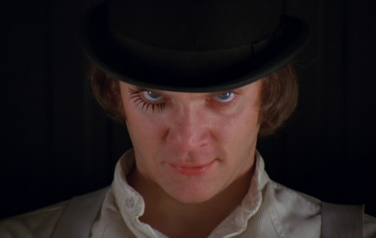 &ldquo;Arancia Meccanica&rdquo;, alle 23.50 su Italia 1: ecco la trama del capolavoro di Stanley Kubrick