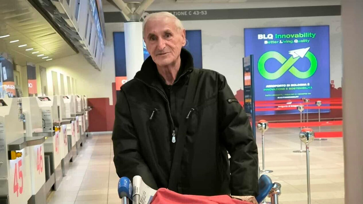 Un 83enne ha vissuto per 9 mesi in aeroporto: la storia di Arnaldo che forse avrà un lieto fine