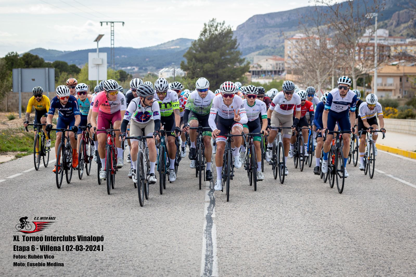 Gara di ciclismo finisce in farsa: dopo l'annuncio dei controlli antidoping a sorpresa, si ritirano 130 corridori su 182