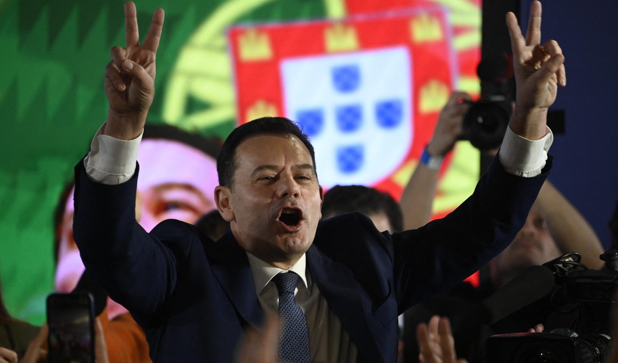 Nel Portogallo il centro-destra avanti di un punto sui socialisti: ma ora sarà difficile avere una maggioranza