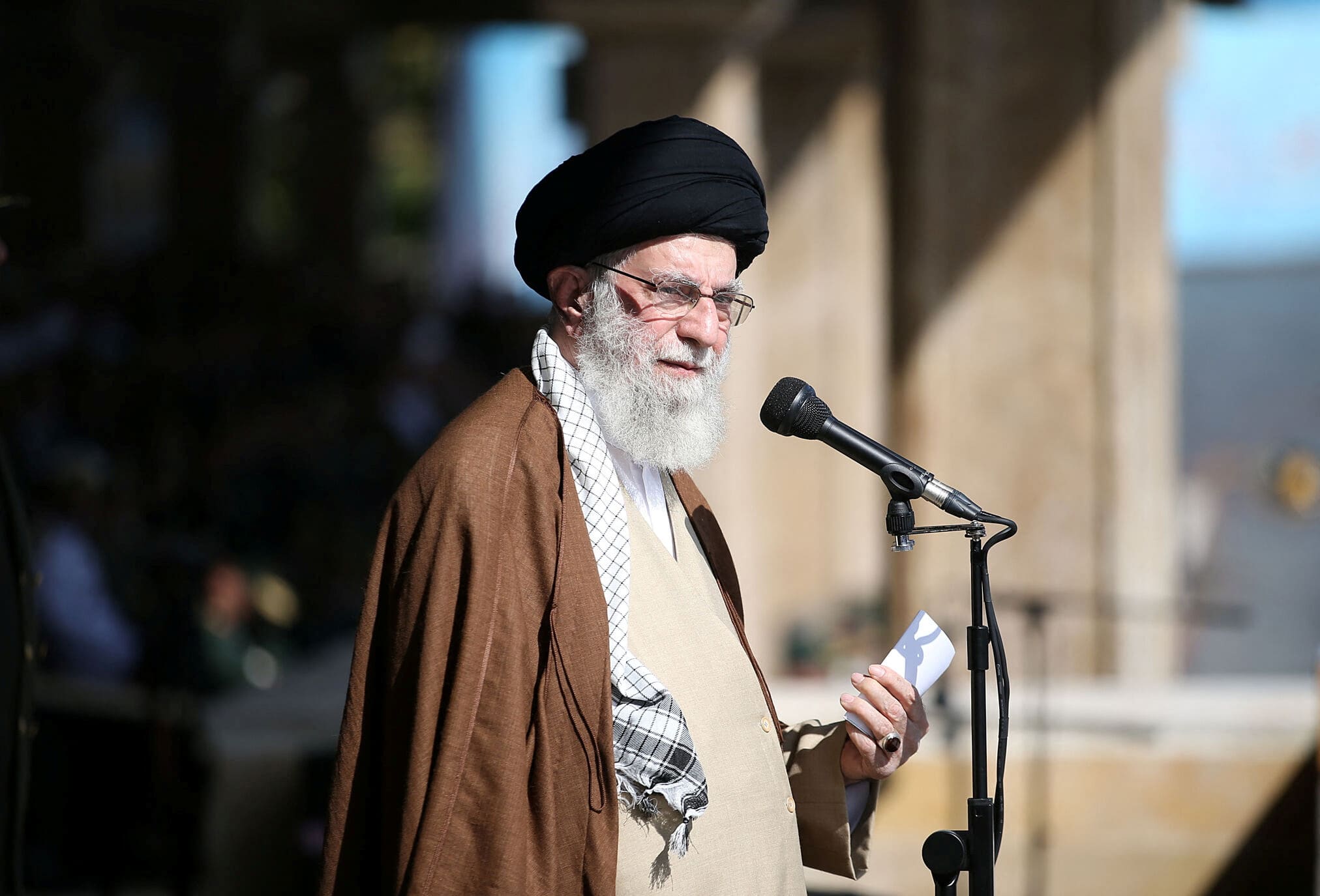 L'Iran chiede in maniera inusuale all'Occidente di "apprezzare la moderazione" verso Israele
