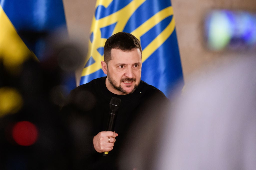 Zelensky insiste sui missili Patriot per creare uno scudo aereo contro gli attacchi missilistici russi Zelensky insiste sui missili Patriot per creare uno scudo aereo contro gli attacchi missilistici russi