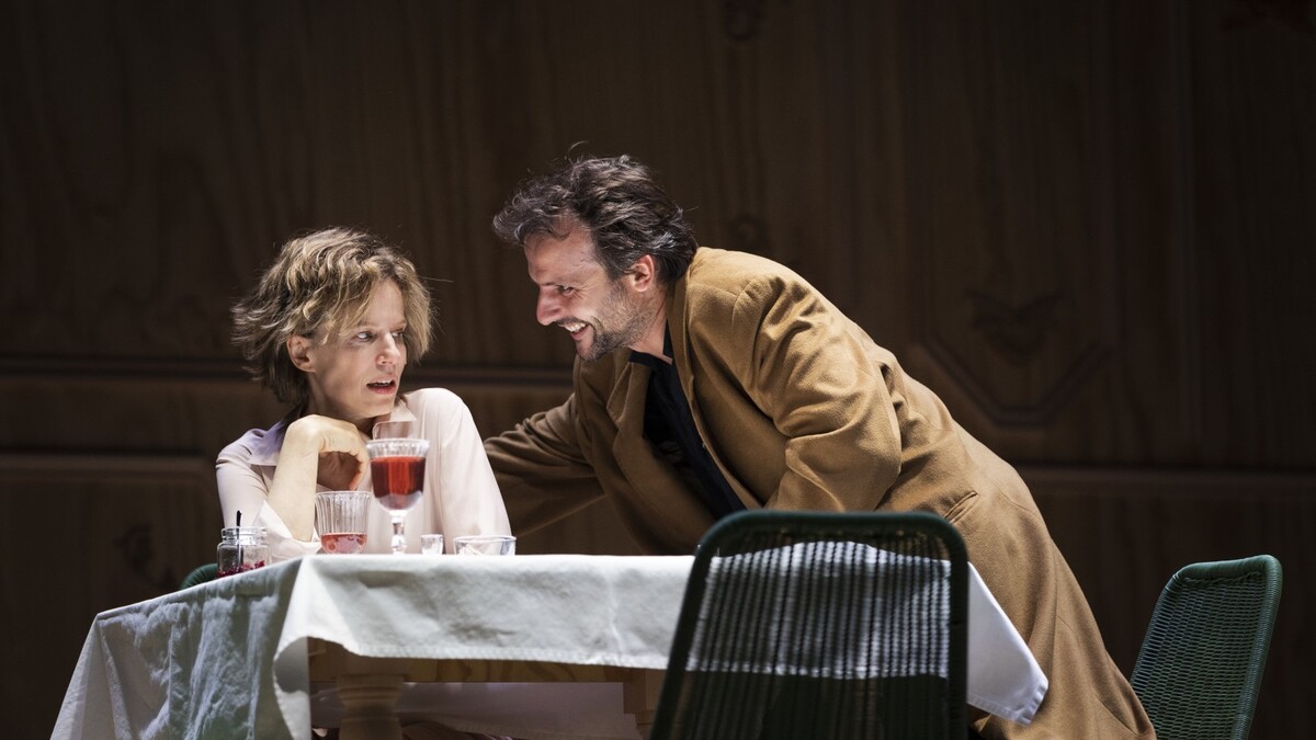 Sonia Bergamasco &egrave; "La locandiera" di Antonio Latella