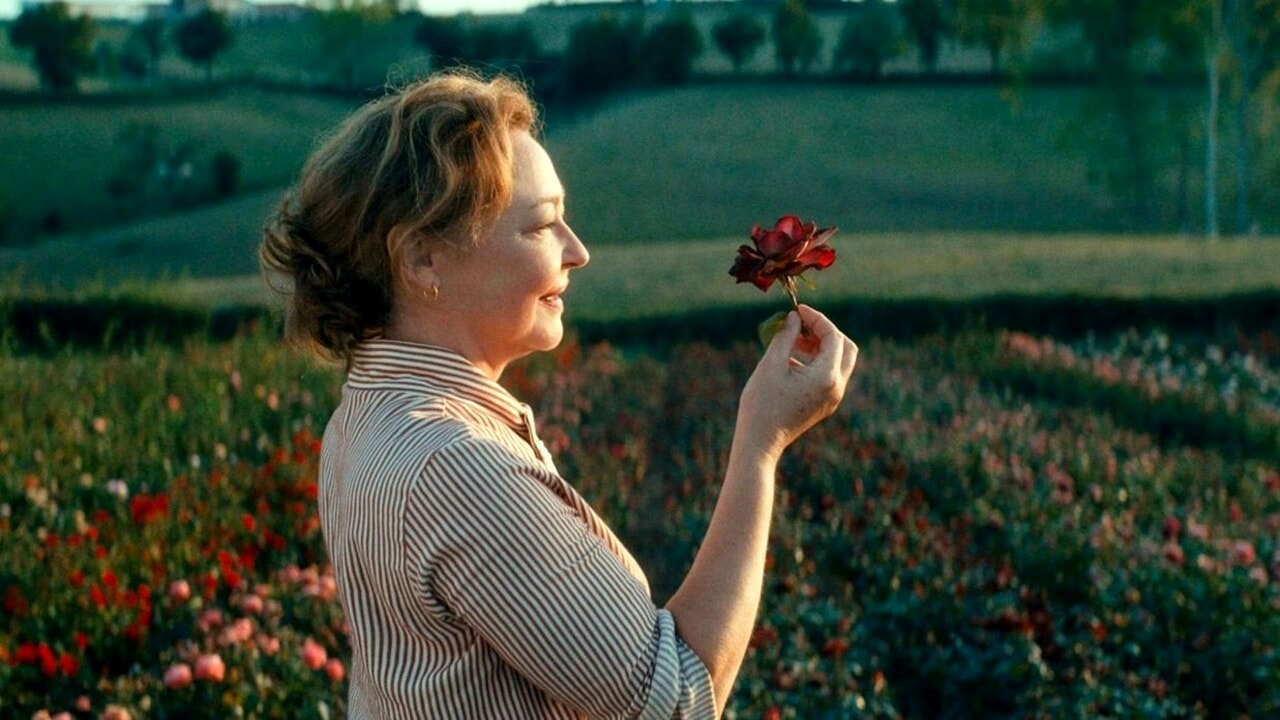 “La signora delle rose”, alle 21.40 su Rai 1 il film del 2020 con Catherine Frot: ecco la trama