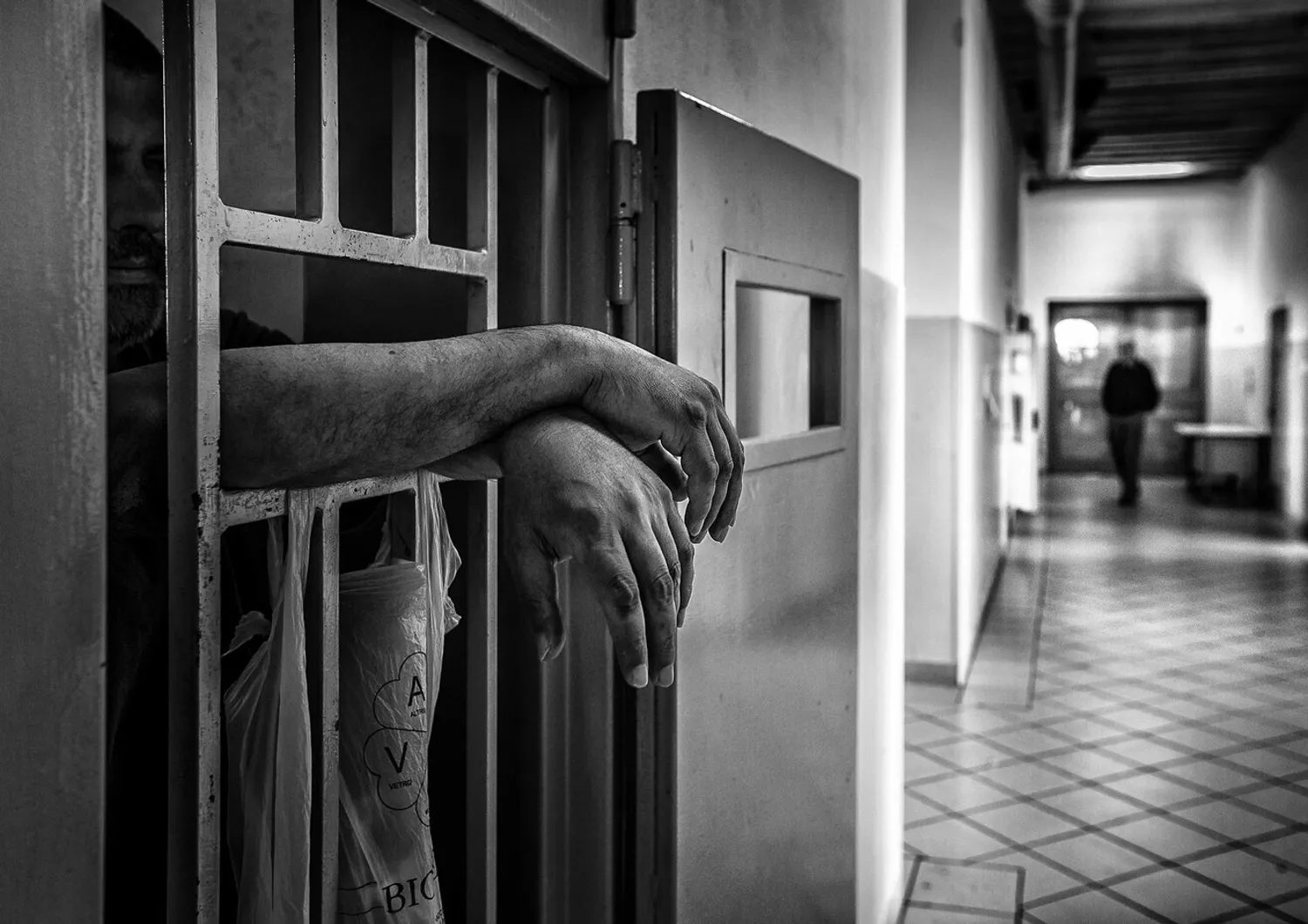 Suicidi nelle carceri, si toglie la vita il 32esimo detenuto del 2024: "Situazione drammatica, il governo risponda"